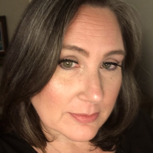 Meet your Posher, Angie - Picture 1 of 1